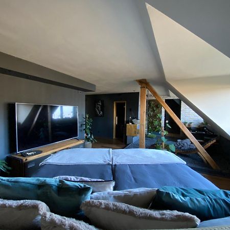 Private Wellness Suiten Mit Whirlpool Essen Exterior foto