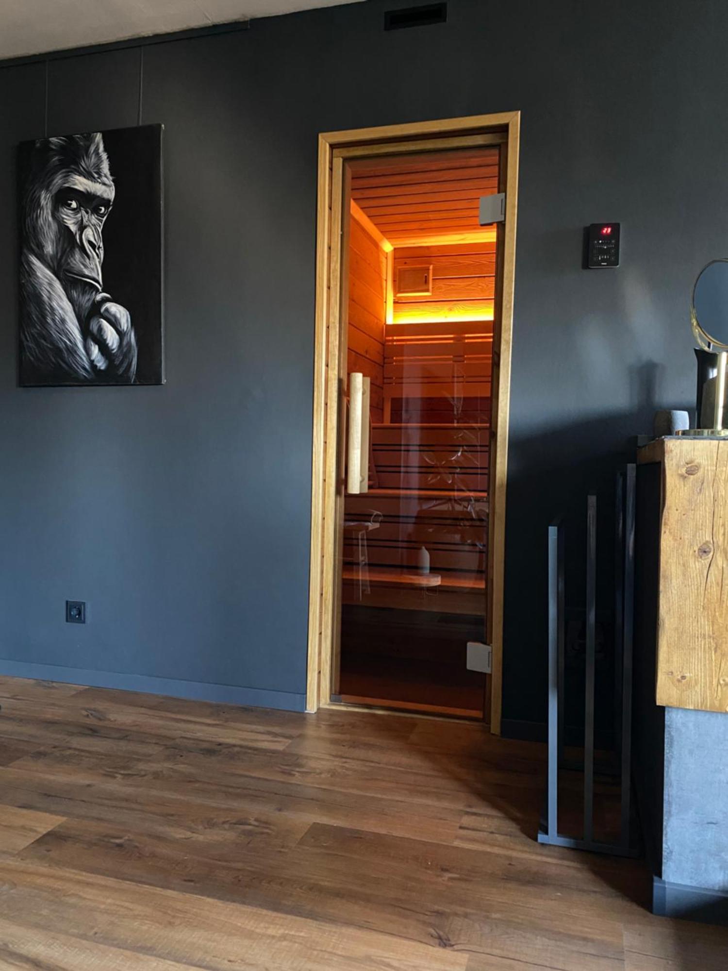 Private Wellness Suiten Mit Whirlpool Essen Exterior foto