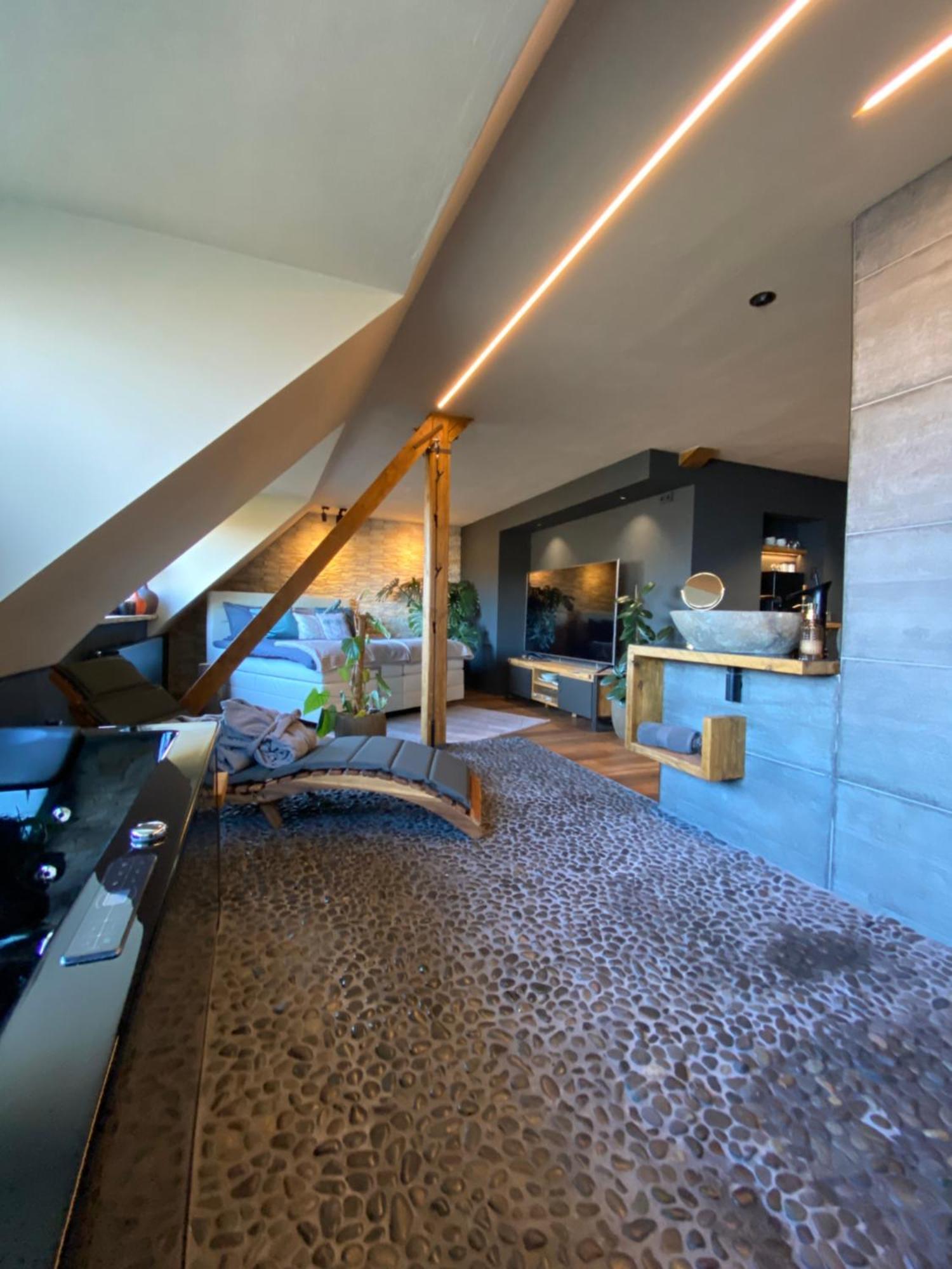 Private Wellness Suiten Mit Whirlpool Essen Exterior foto