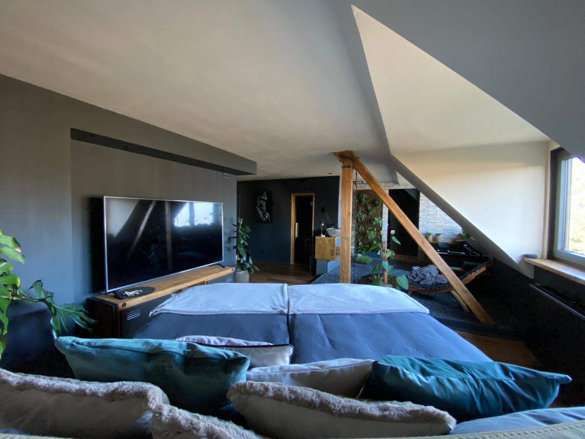 Private Wellness Suiten Mit Whirlpool Essen Exterior foto